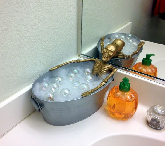 Skeleton Bath