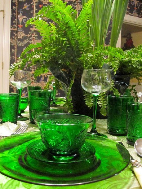 Green Tableware