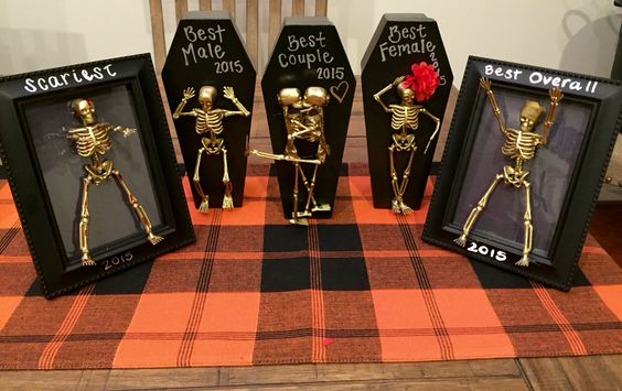 Easy DIY Dollar Store Costume Contest Trophies for Halloween