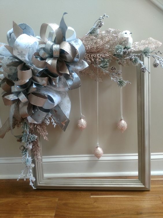Picture frame wreath