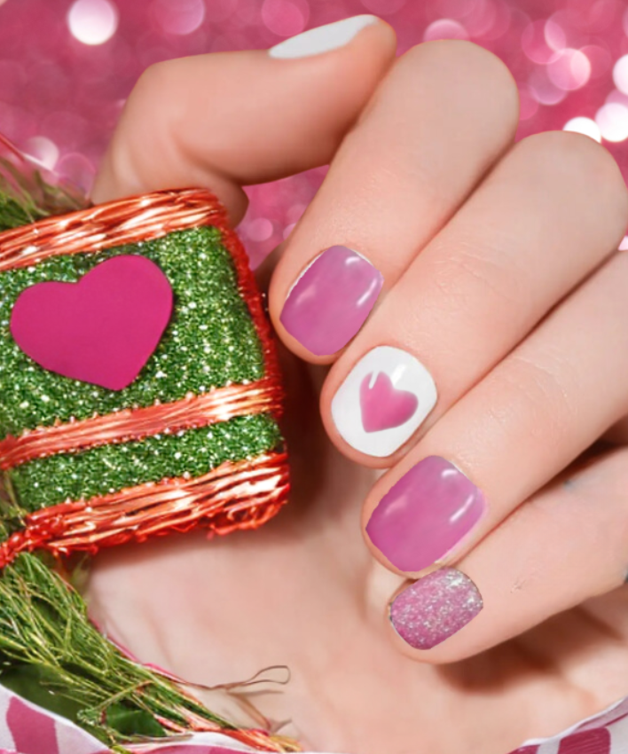 10 Adorable Valentines Nail Ideas